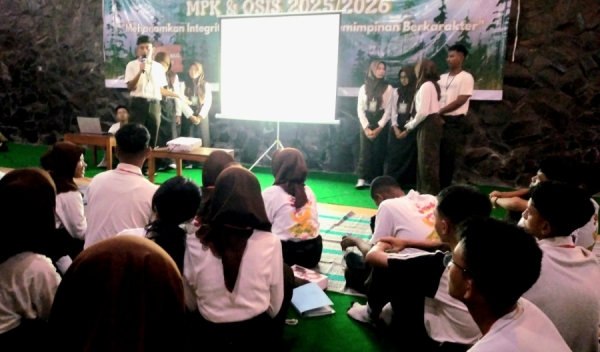 SETIAP ORANG ADALAH PEMIMPIN